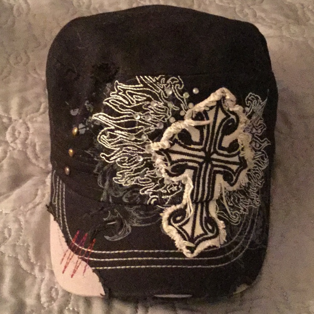 Crystal Saint hat